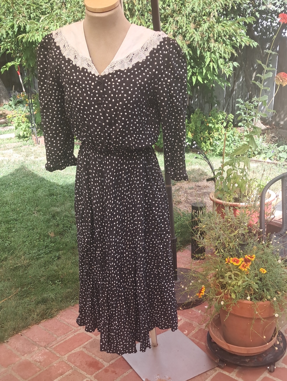 VTG karin stevens Black Polka Dot Midi Dress with Lace Collar Sz 10